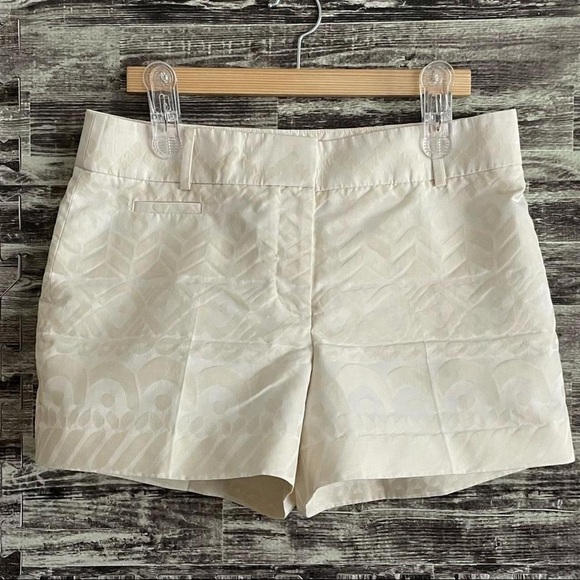 Ann Taylor LOFT - The Riviera Short (Cream) - Picture 3 of 5